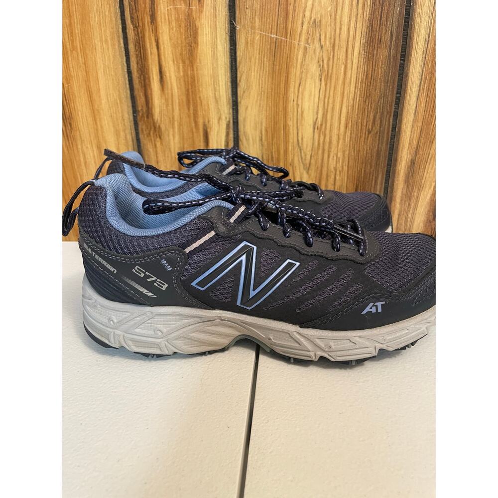 New Balance blue sneakers size 6.5‎